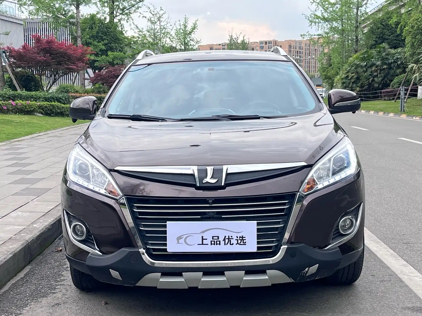 Фото 2 - Luxgen U6 SUV