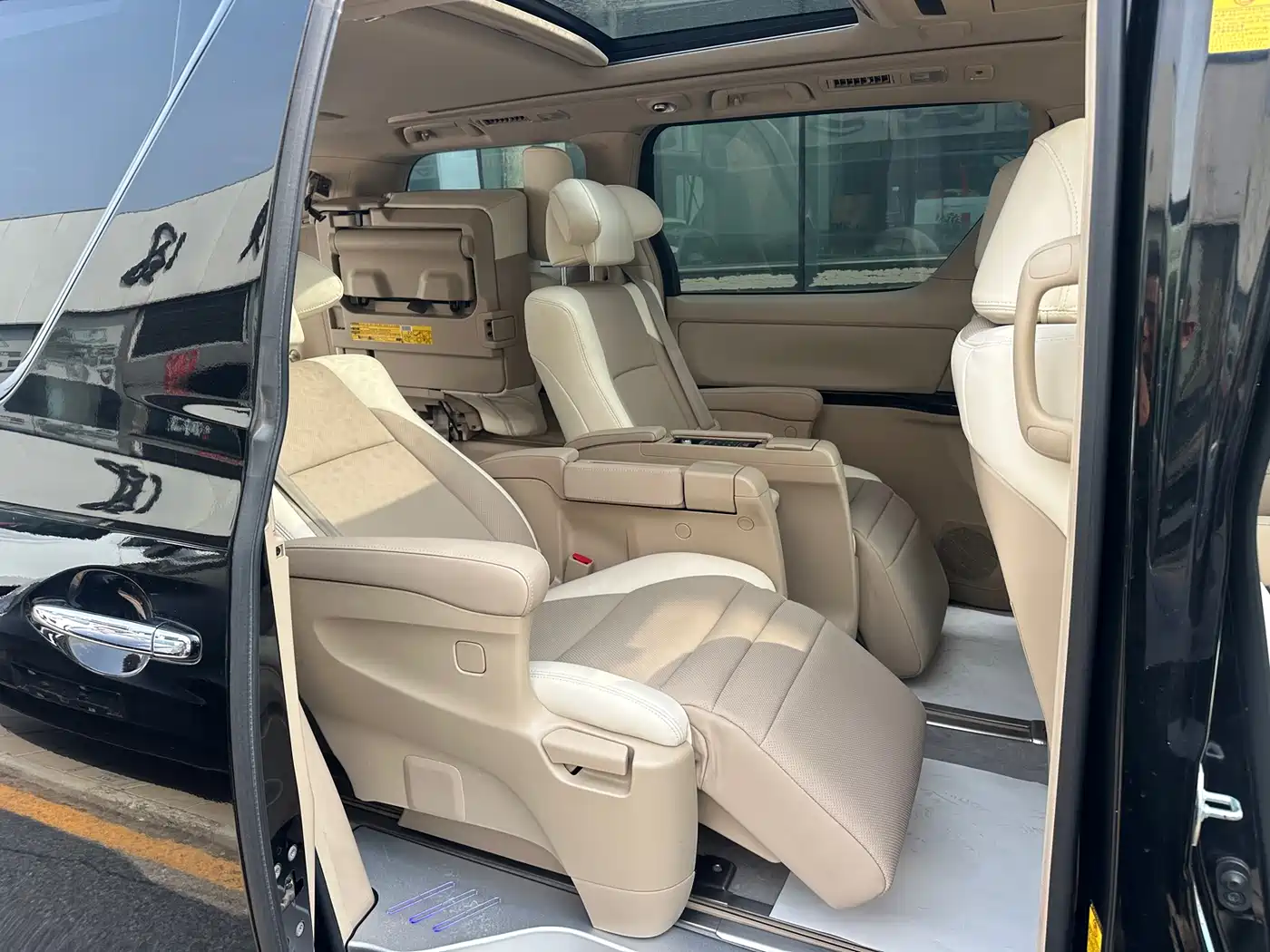 Toyota Alphard 2012 3.5L Premium Edition фото 16