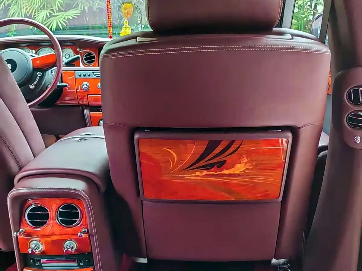 Rolls-Royce Phantom 2016 2013 6.7L Extended Wheelbase (EWB)