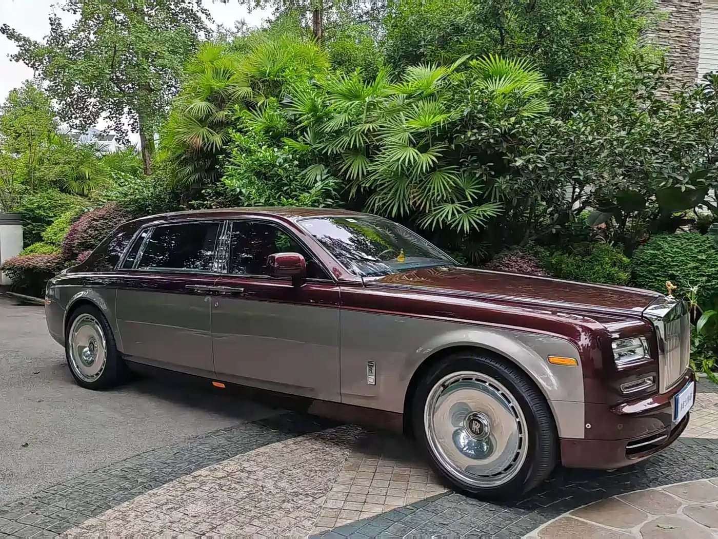 Rolls-Royce Phantom 2016 2013 6.7L Extended Wheelbase (EWB)