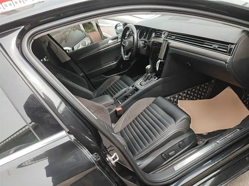 Volkswagen Magotan 2020 330TSI DSG Leading фото 25
