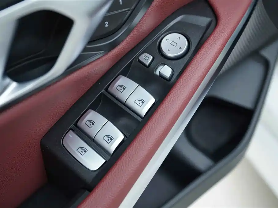 BMW 3 Series 2023 320Li M Sport Package фото 11