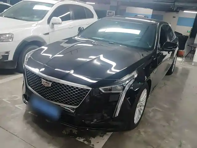 Cadillac CT6 28T, Люкс