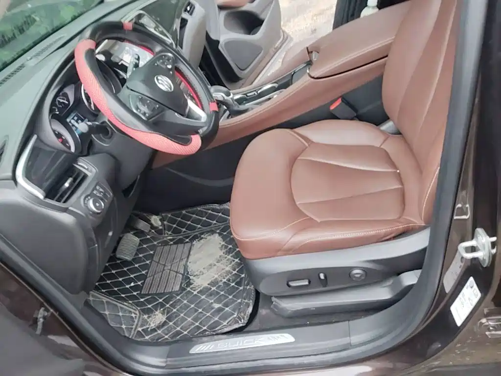 Фото 8 - Buick Envision Plus