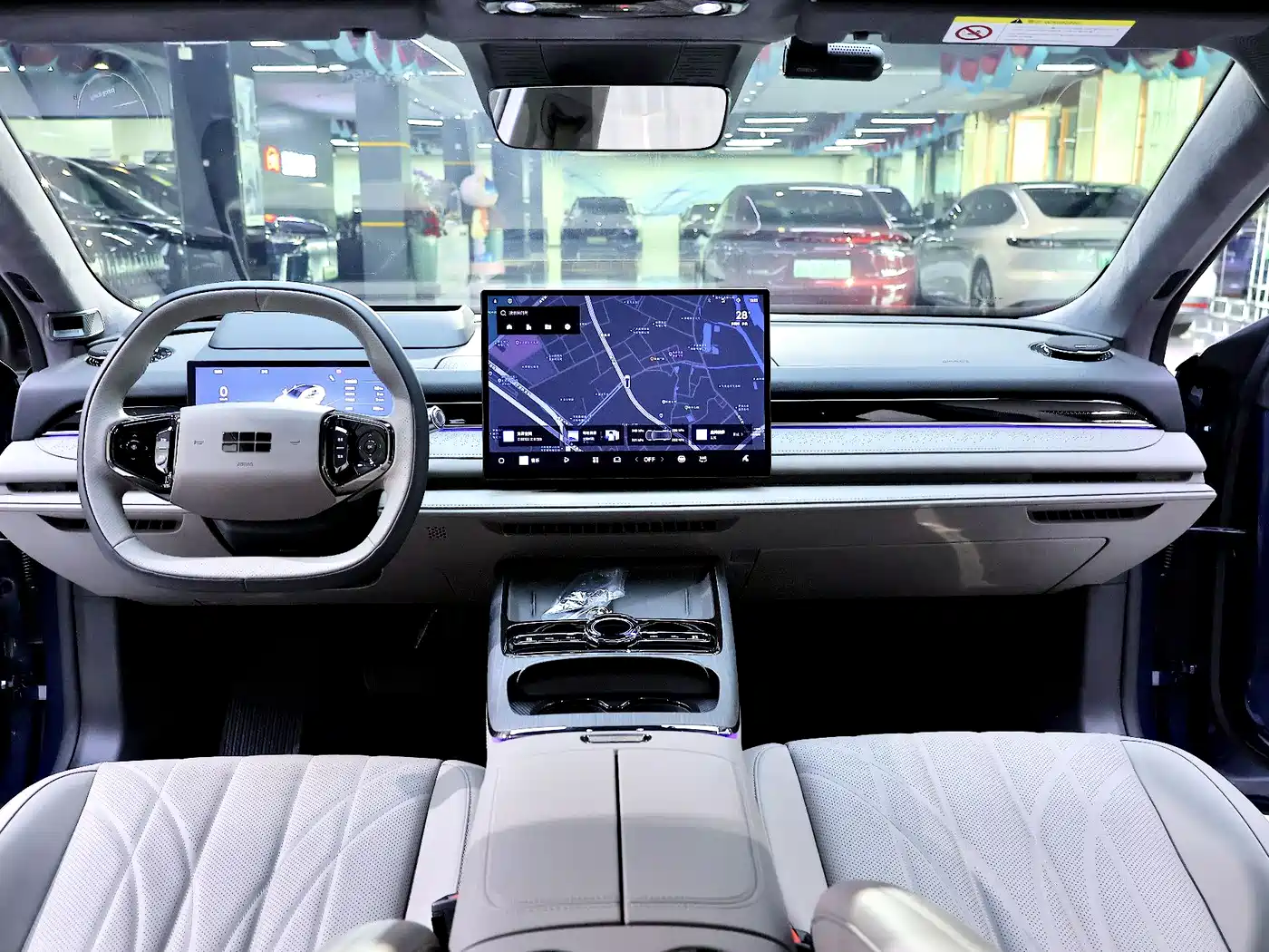 Geely Galaxy Galaxy Xingyao 8 2025 Model 130km EM-i Flagship Edition фото 16