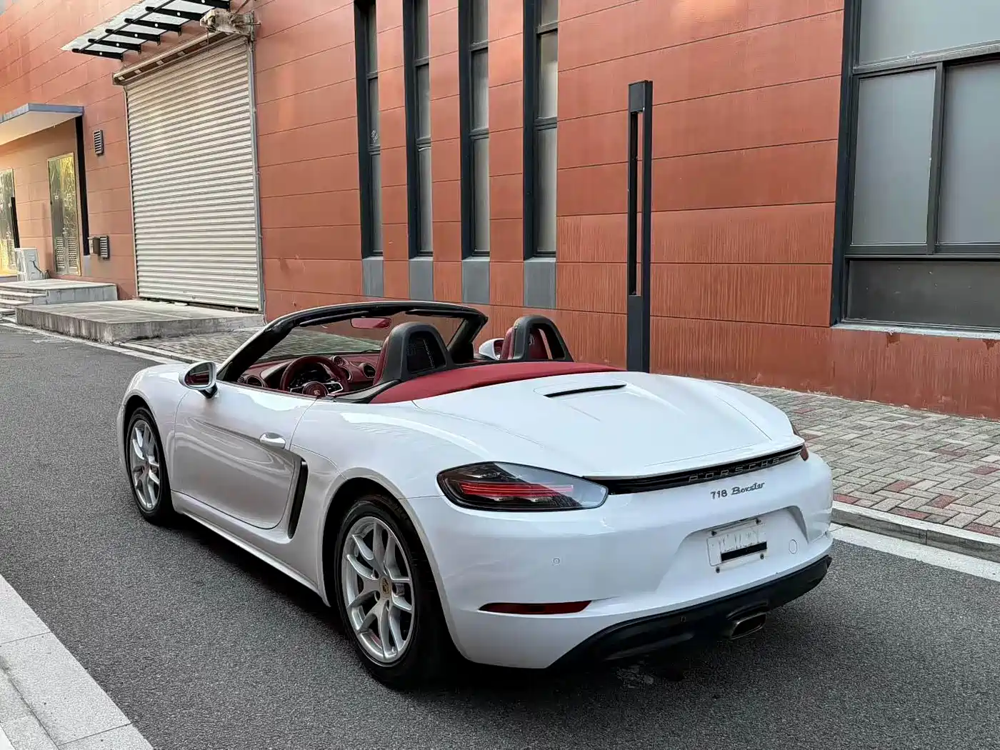 Porsche 718 2018 Boxster 2.0T фото 9