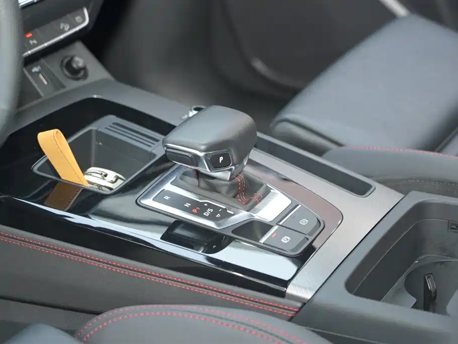 Audi Q5L Sportback 2022 40 TFSI RS Kit Speed Edition фото 13