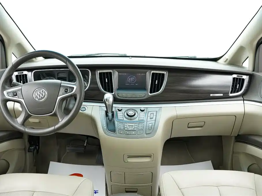 Buick GL8 2013 3.0L XT Luxury Business Flagship Edition фото 4