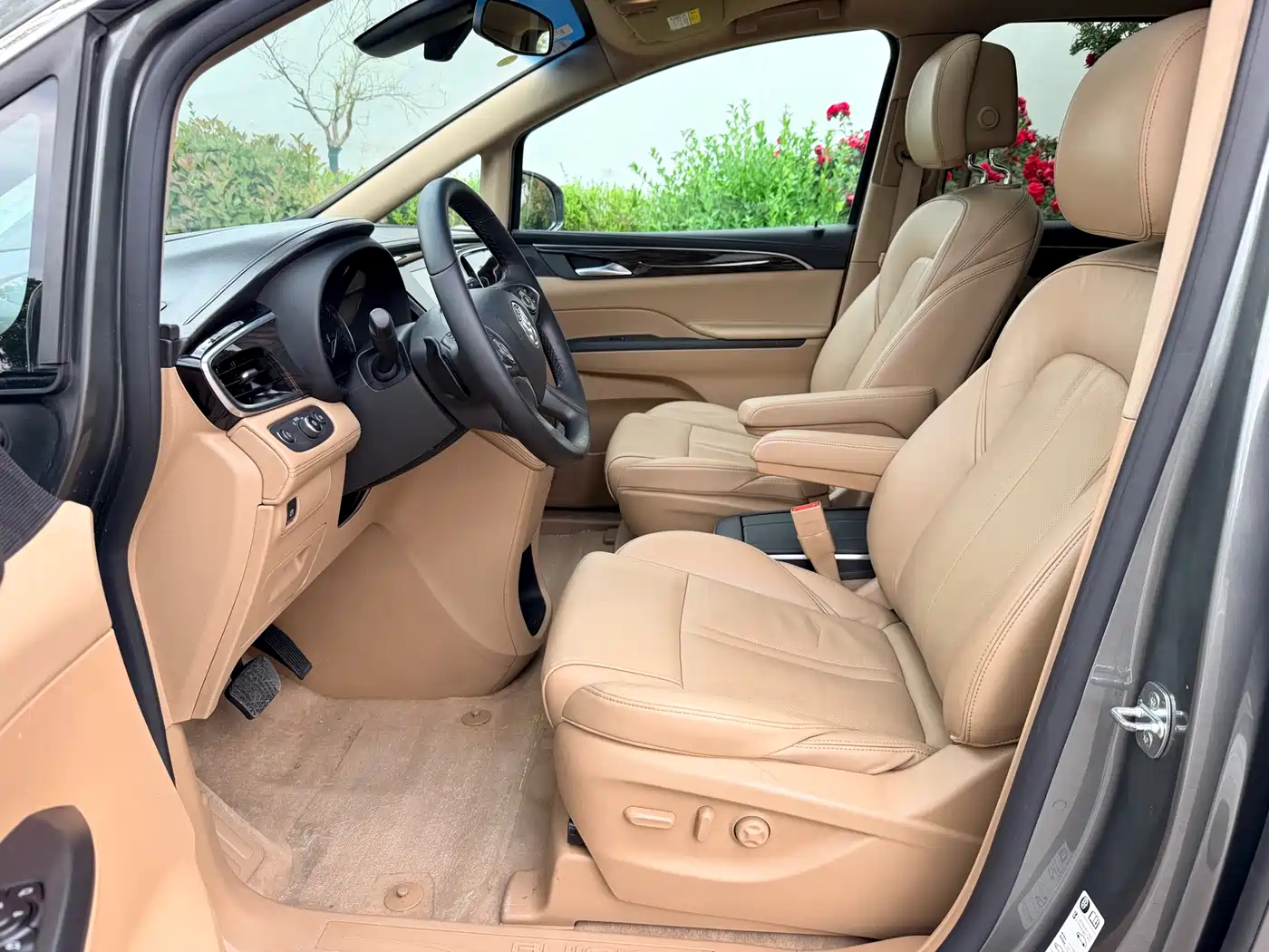 Buick GL8 2017 ES 28T Luxury China V фото 8