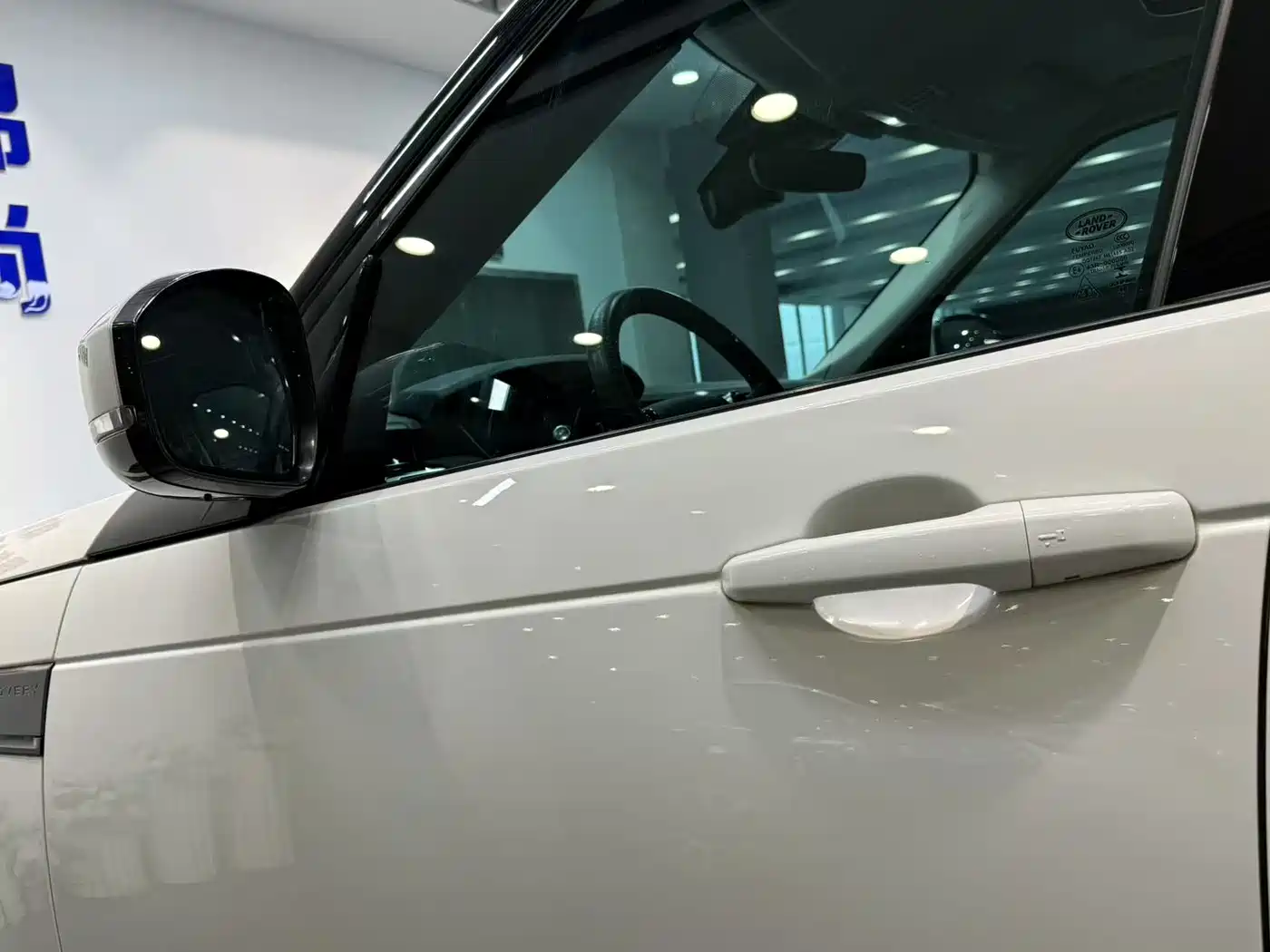 Land Rover Discovery 2019 3.0 SC V6 SE фото 18
