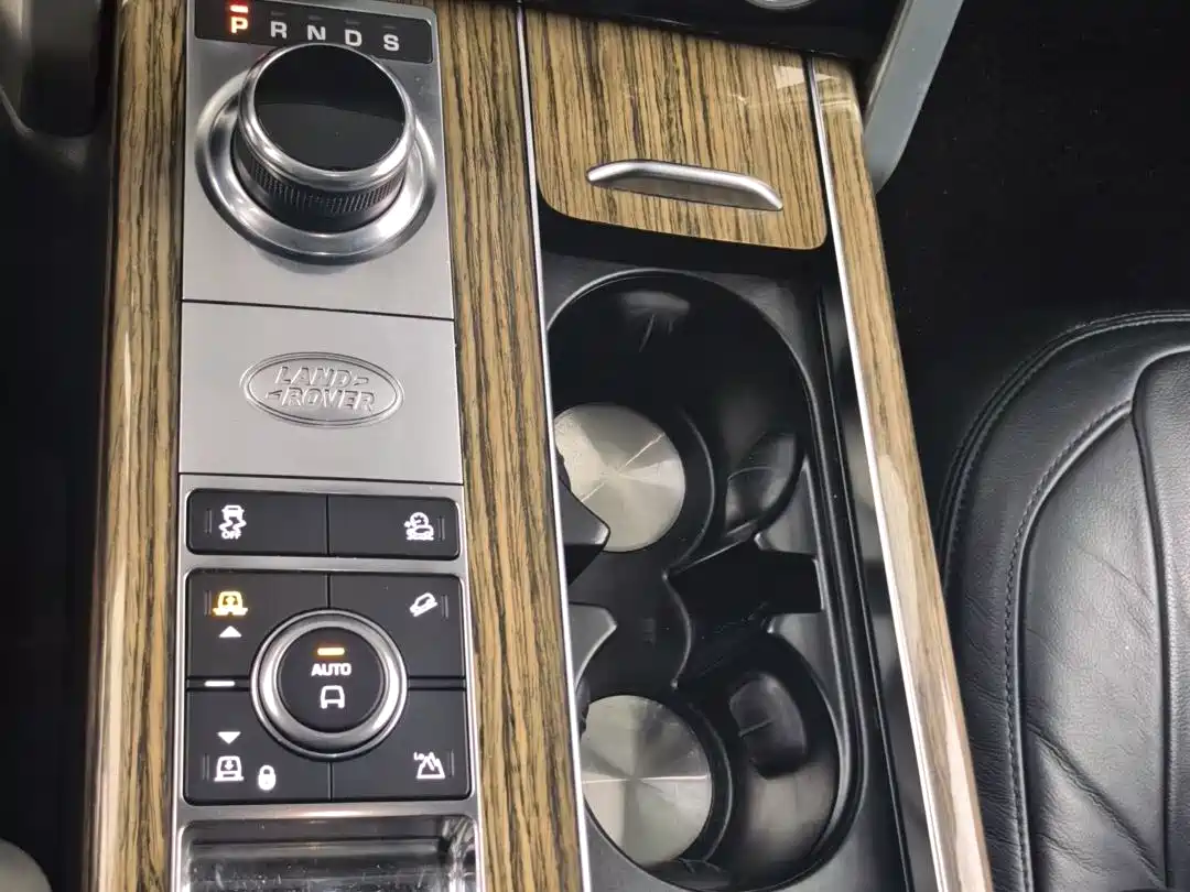 Land Rover Range Rover 2019 3.0 SCV6 Heritage Edition фото 17