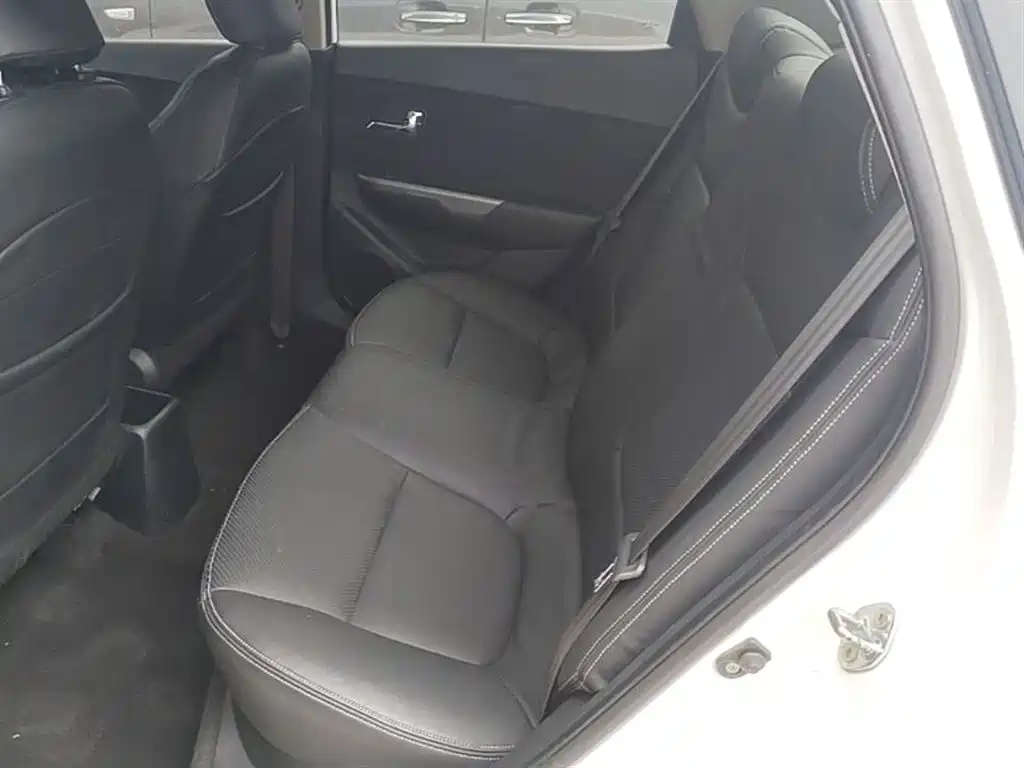 Kia K2 2012 Sedan 1.4L AT GLS Commemorative Edition фото 17