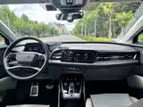 Photo 21 - Audi Q5 e-tron