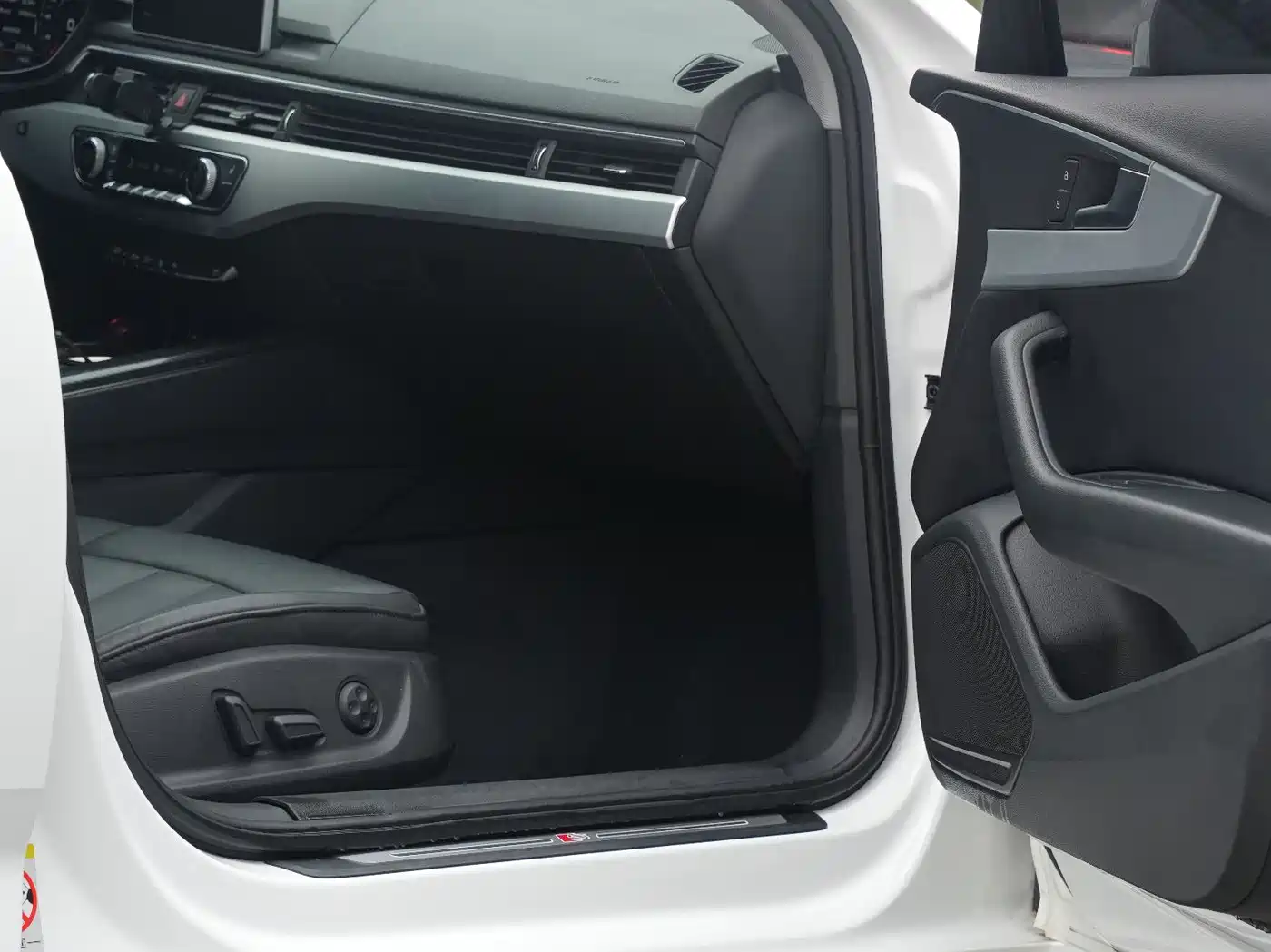 Audi A4L 2019 40 TFSI Fashion (China VI) фото 20