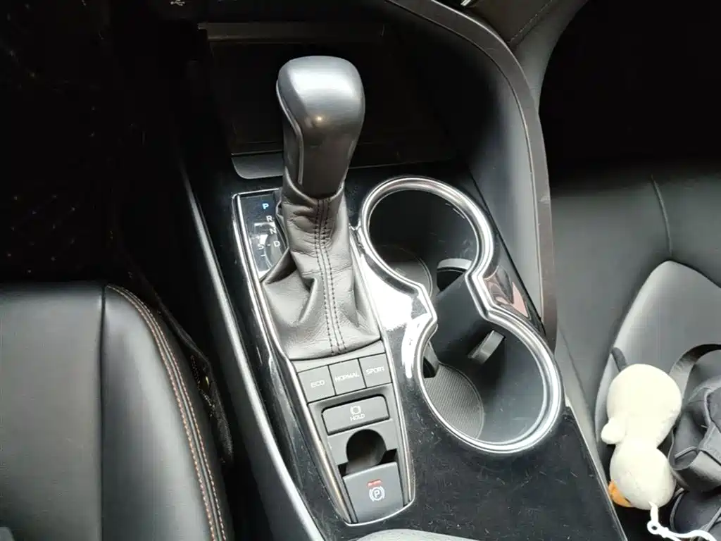 Toyota Camry 2018 2.0S Sport Edition фото 14