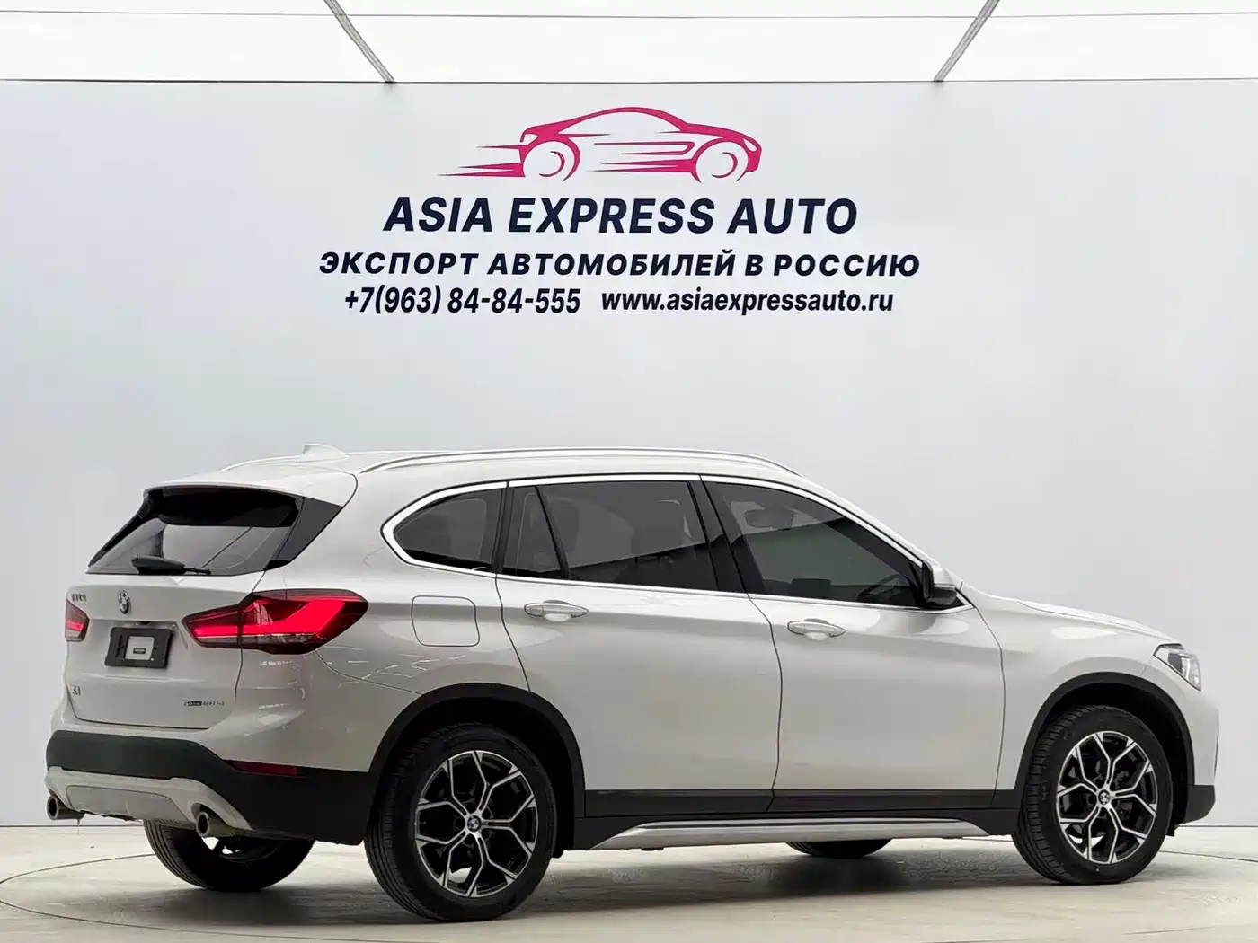 BMW X1 2022 sDrive20Li Fashion фото 4