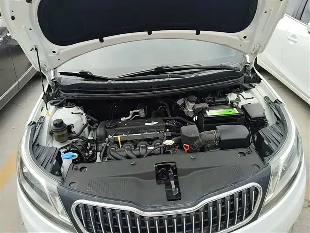 Kia K2 2012 Sedan 1.4L AT GLS Commemorative Edition фото 20