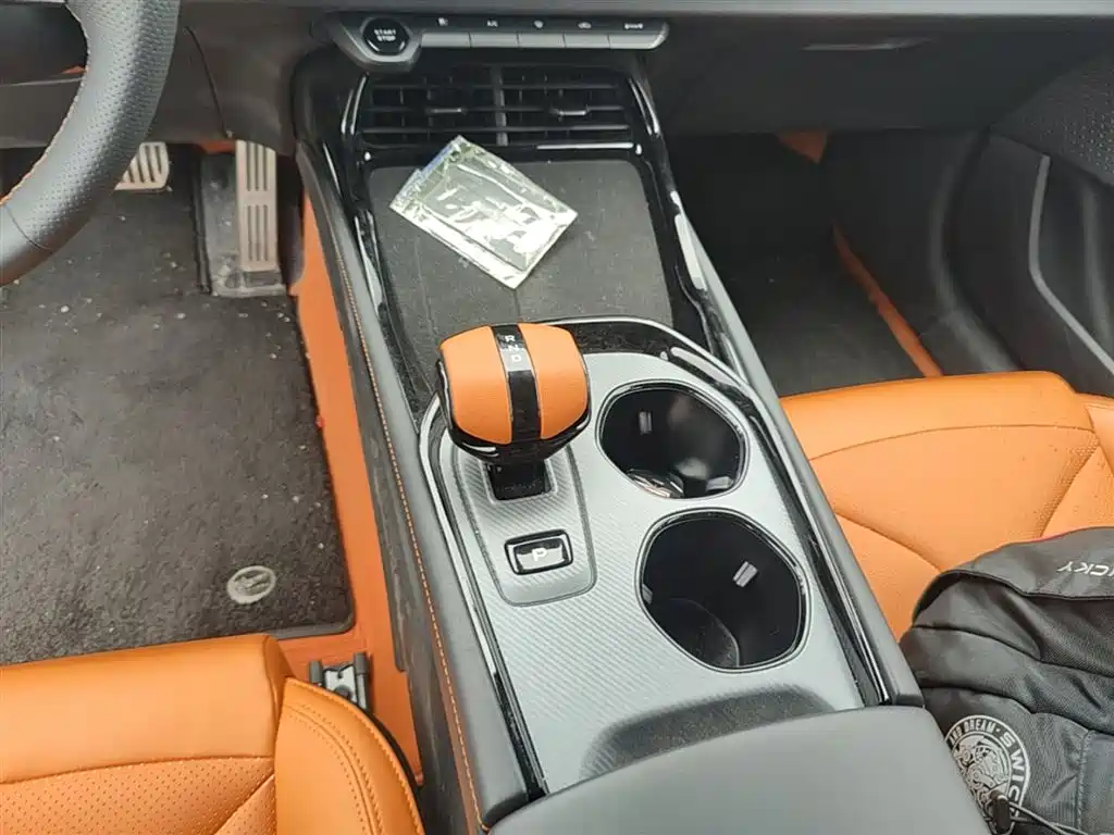 CHANGAN UNI-V