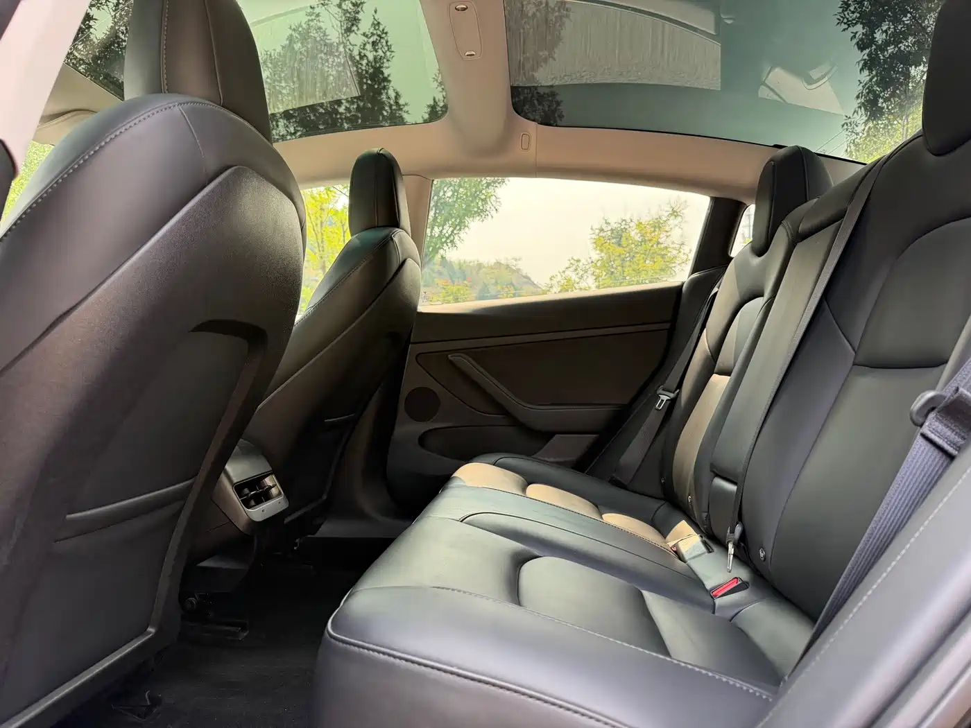 Фото 9 - Tesla Model 3