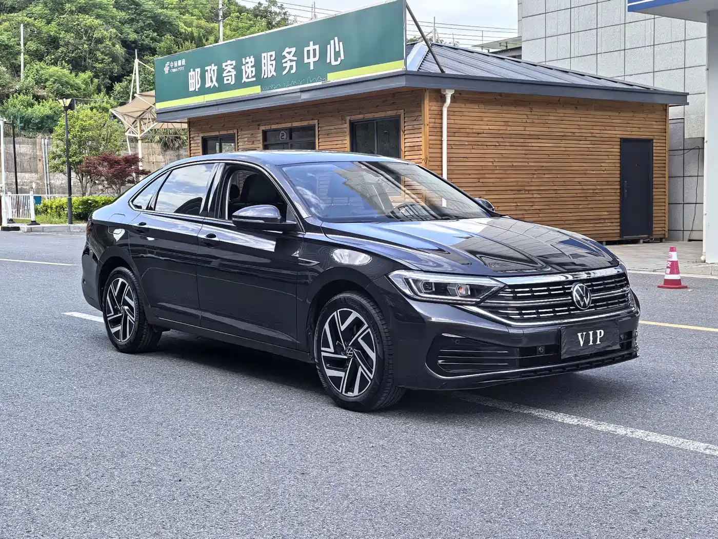 Volkswagen Sagitar 2023 300TSI DSG Surpassing Edition фото 3