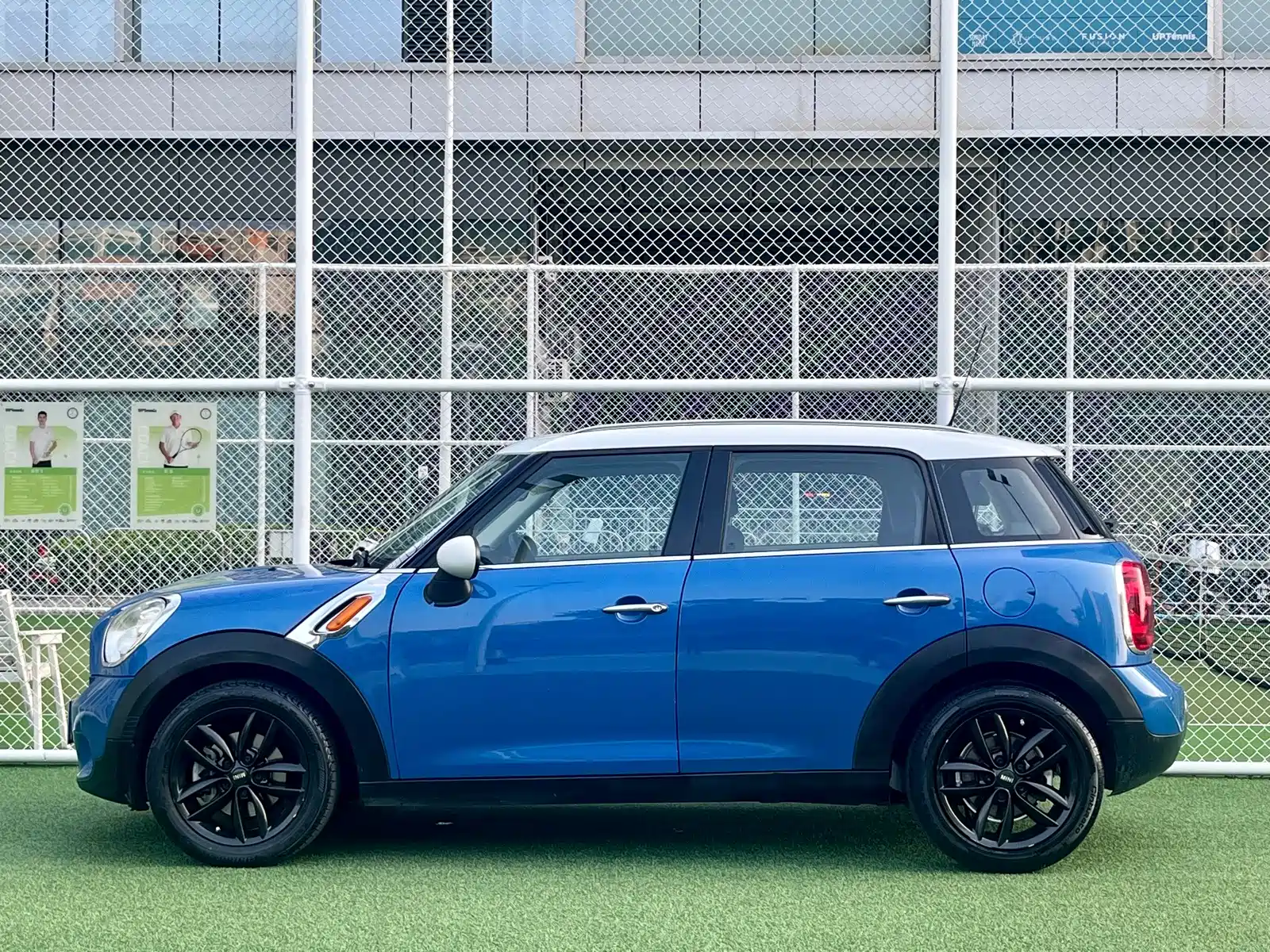 صورة 3 - MINI COUNTRYMAN