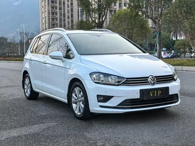 VOLKSWAGEN GOLF*JIAYU