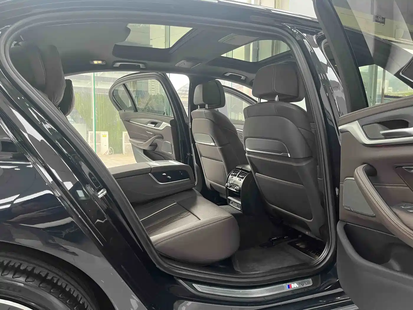 BMW 5 Series 2022 Model Third Facelift 530Li Premium M Sport Package фото 13