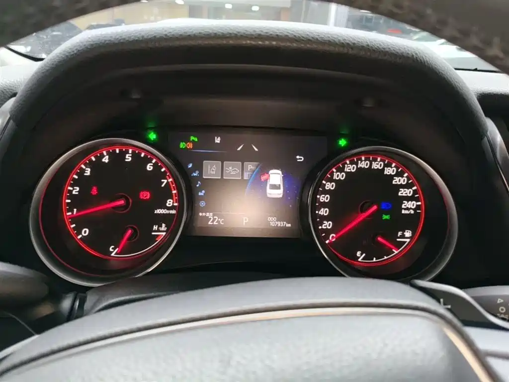 Toyota Camry 2018 2.0S Sport Edition фото 12
