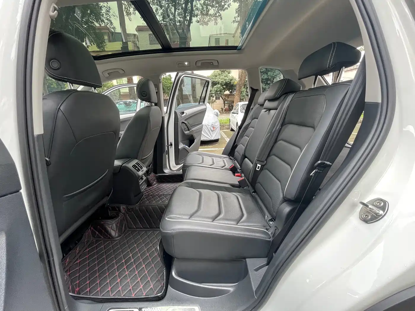 Volkswagen Tiguan L 2017 380TSI Automatic 4WD Ultimate Flagship Edition фото 17