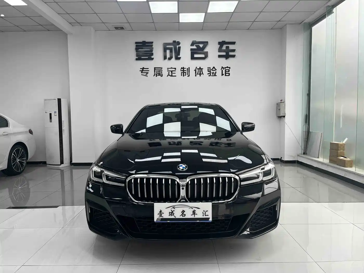 BMW 5 Series 2022 Model Third Facelift 530Li Premium M Sport Package фото 2