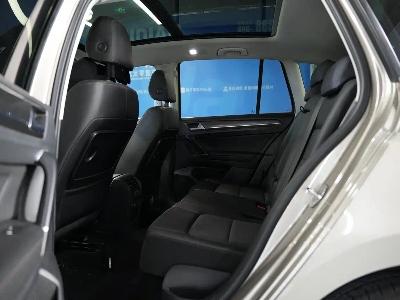 Volkswagen Golf Sportsvan 2018 230TSI Automatic Progressive фото 5