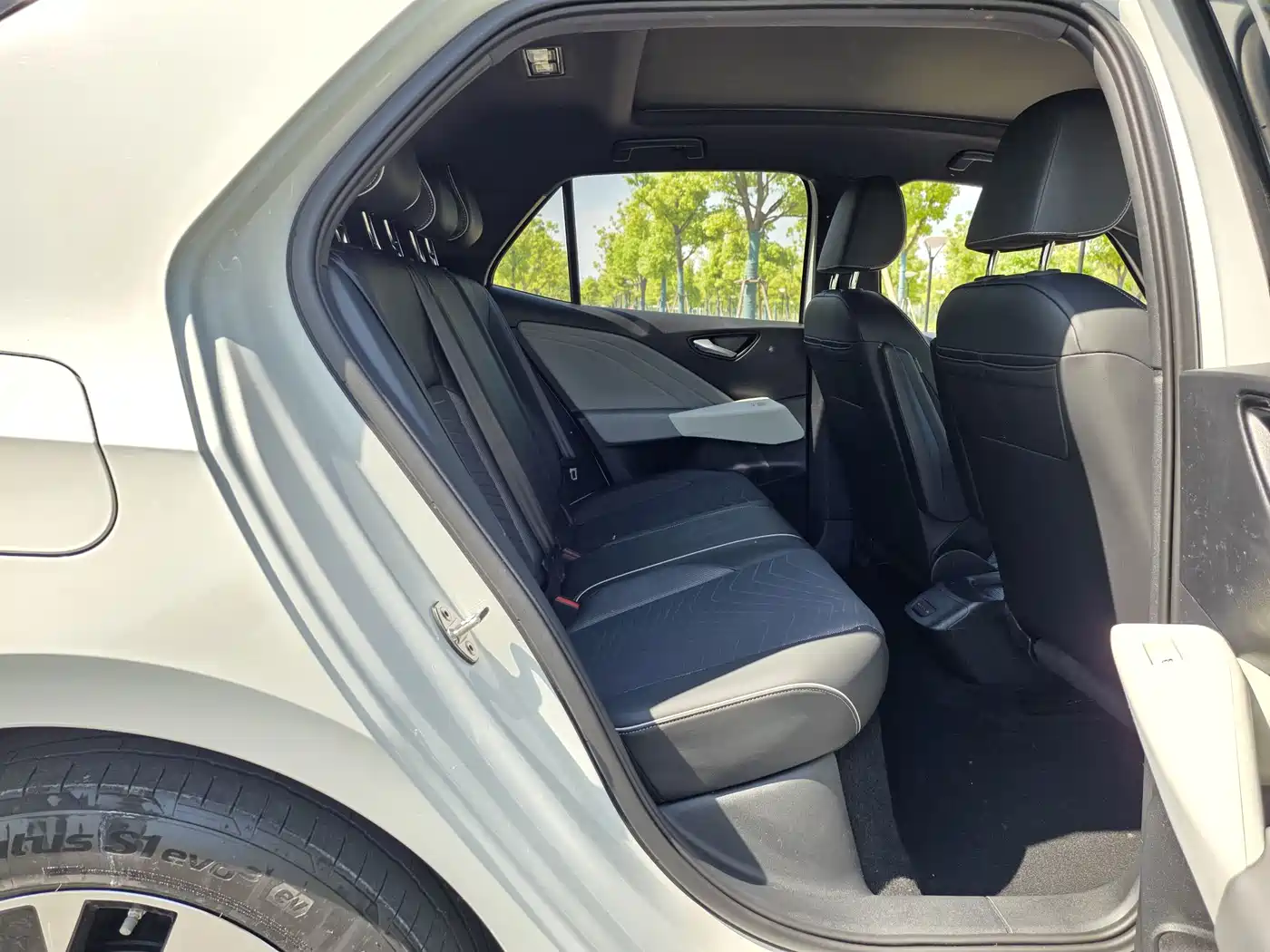 Volkswagen ID.3 2025 Smart Outstanding Edition фото 11