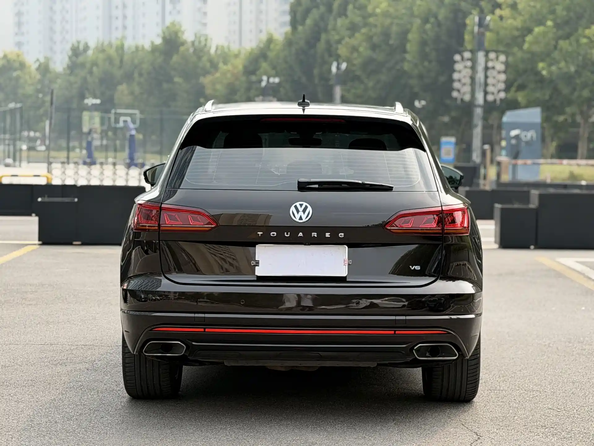 Фото 11 - Volkswagen Touareg