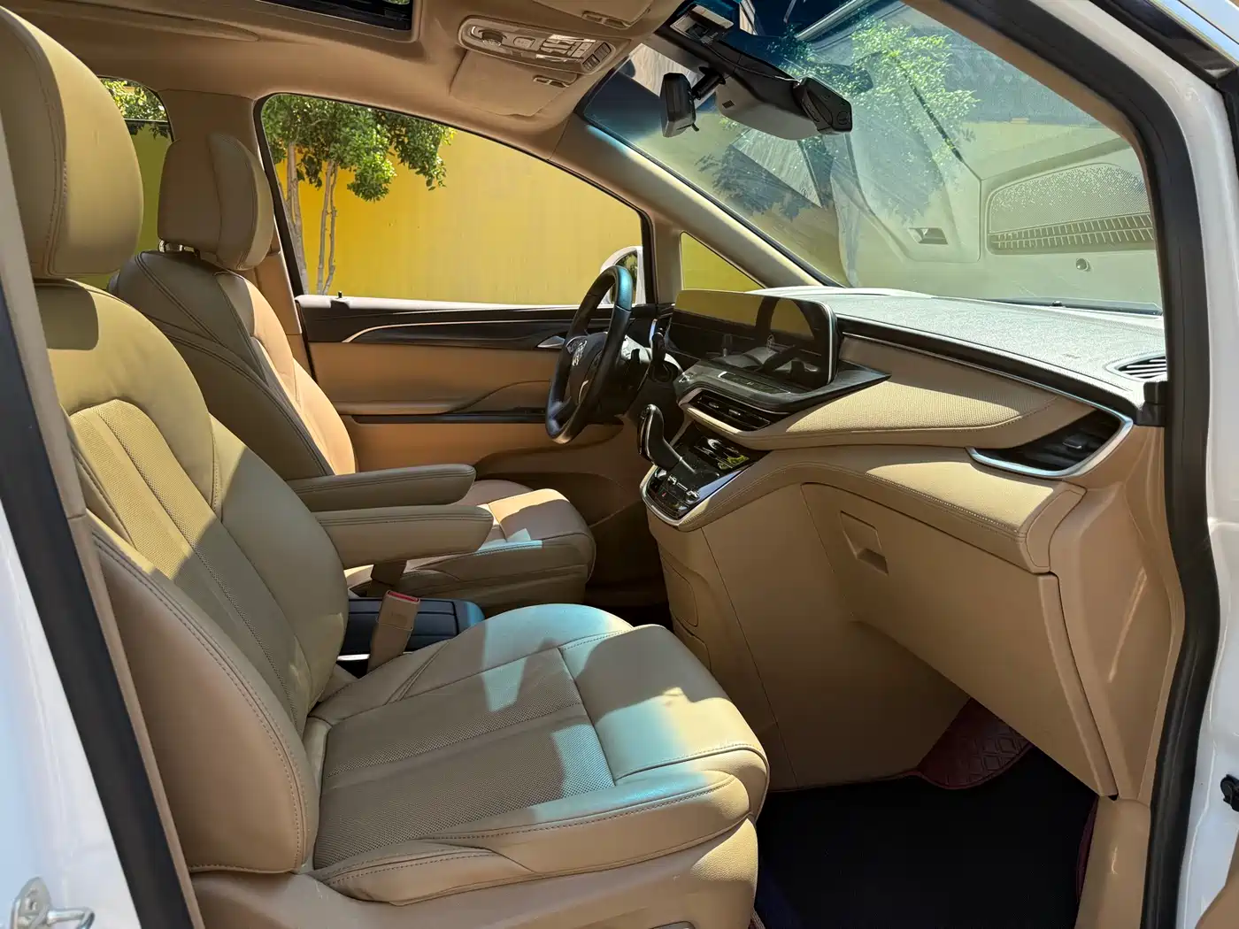 Buick GL8 2021 ES Landlord 653T Luxury фото 12