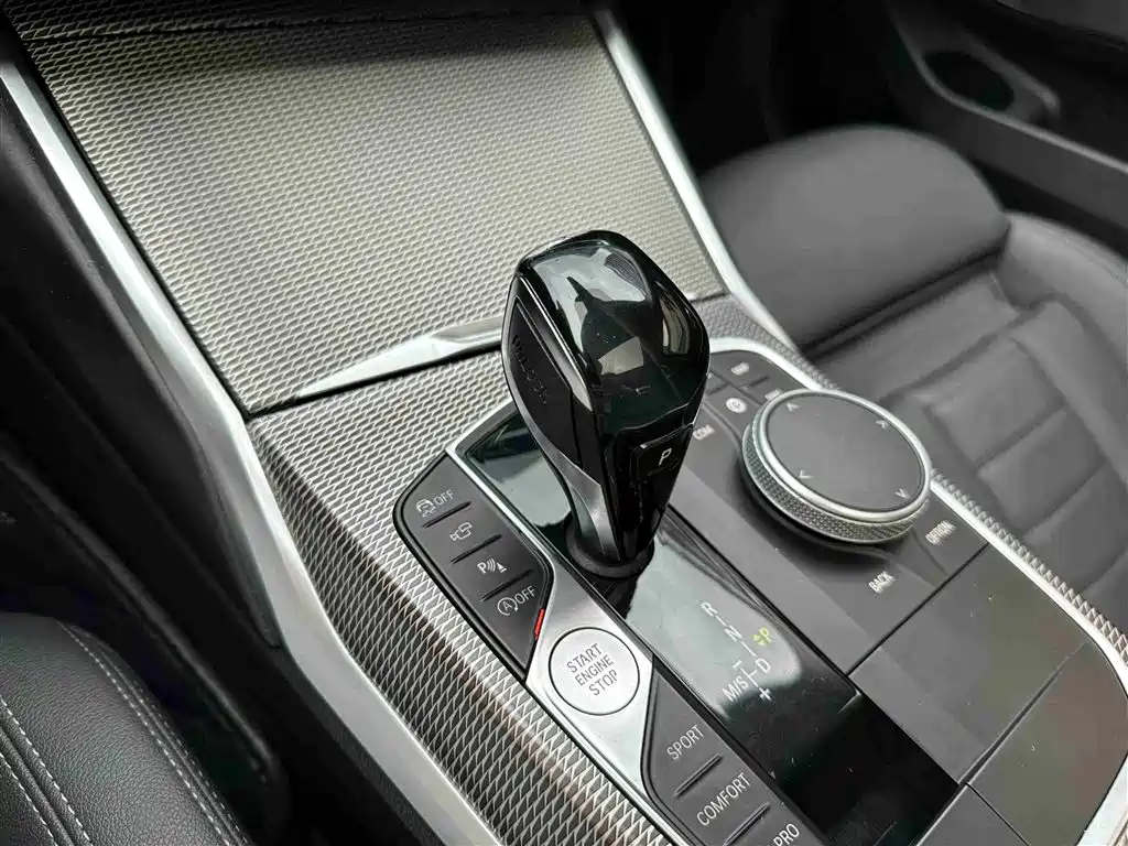 BMW 3 Series 2020 Facelift 325i M Sport Night Edition фото 15