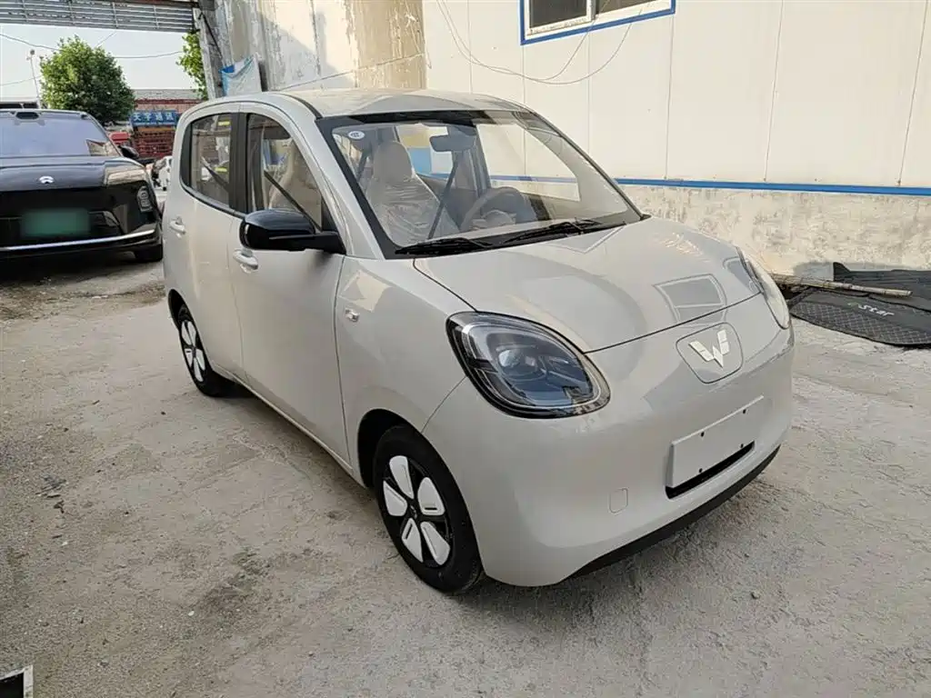 Wuling Motors Hongguang MINIEV 2026 2025 4-Door Advanced