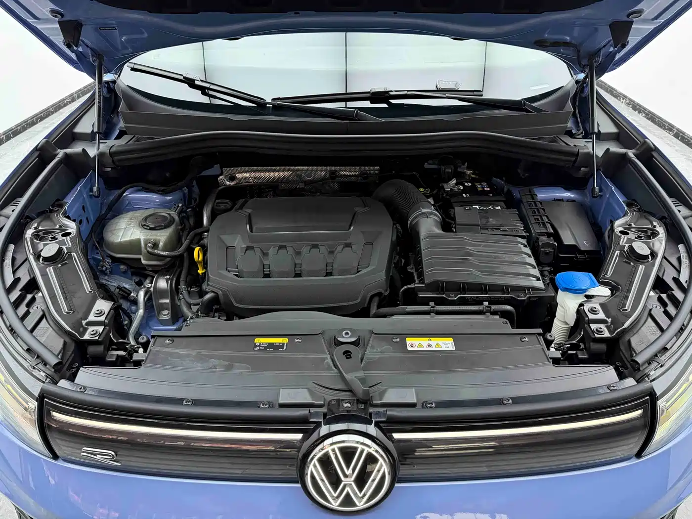 Volkswagen Tiguan L 2024 PRO 380TSI 4WD R-Line Premium Edition фото 6