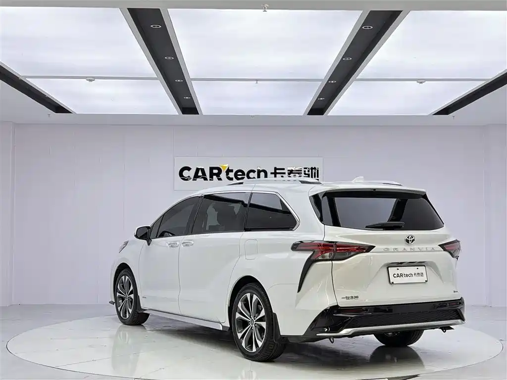 TOYOTA GREVIA