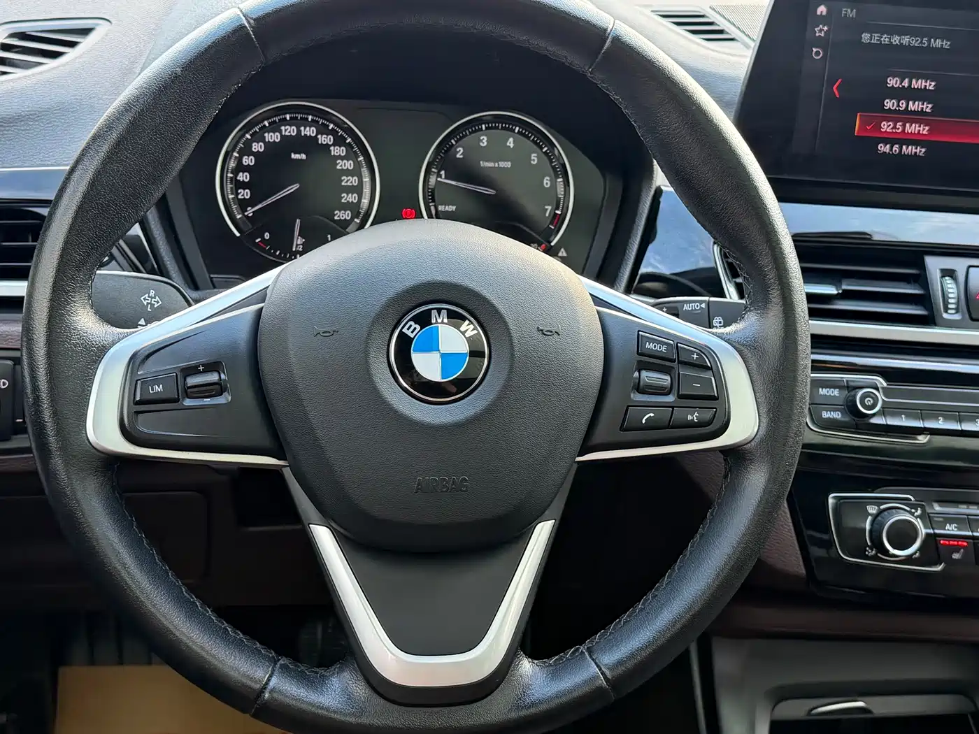 BMW X1 2022 sDrive20Li Fashion фото 15