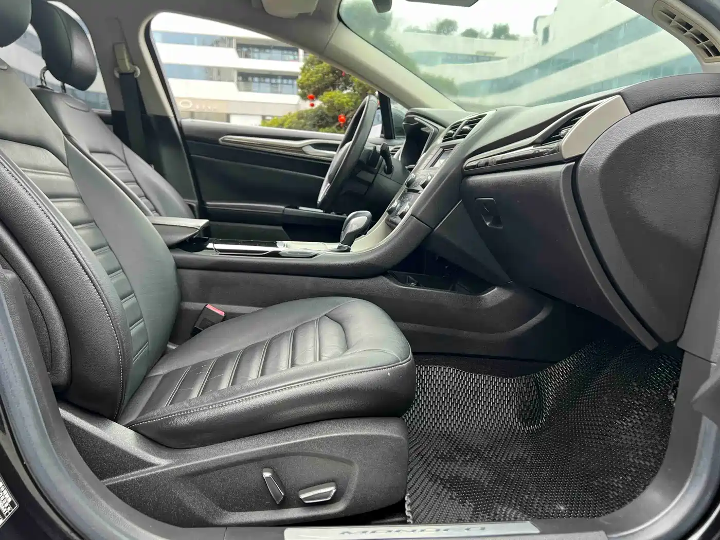 Фото 6 - Ford Mondeo