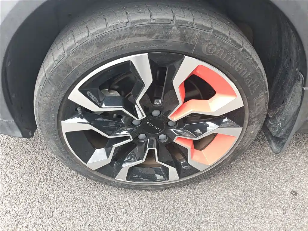 Lynk & Co 06 2020 1.5T Halo фото 25