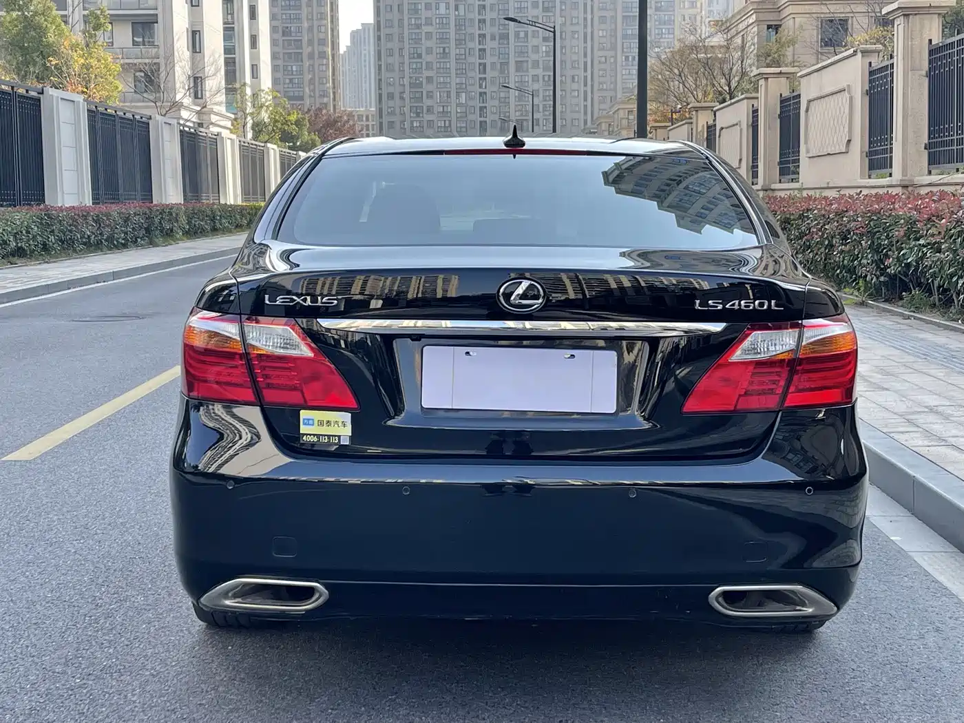 Фото 6 - Lexus LS
