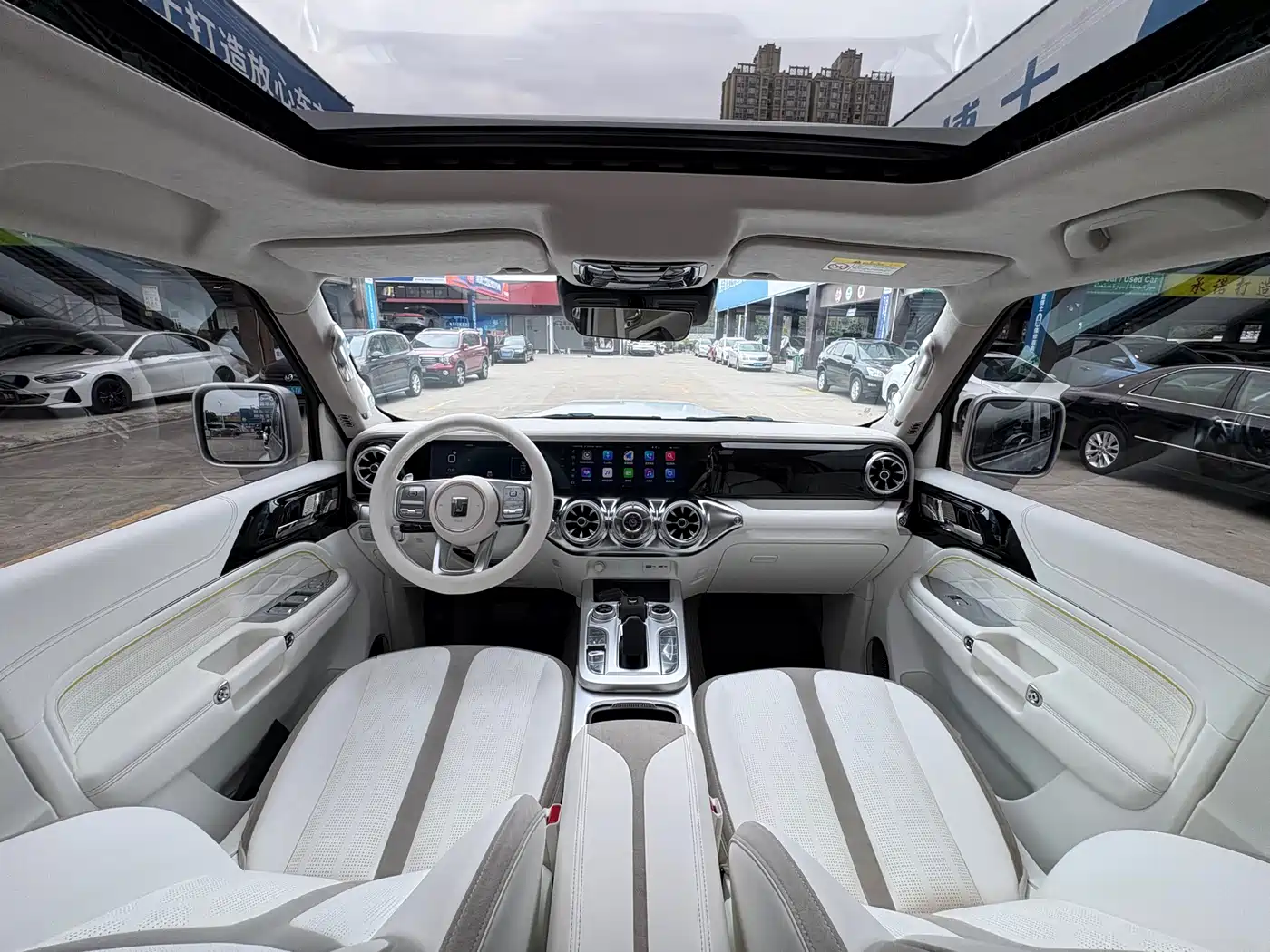 TANK CO CREATION TANK 300