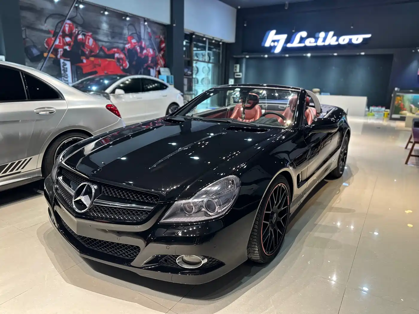 Mercedes-Benz SL-Class 2011 SL 300 Grand Edition
