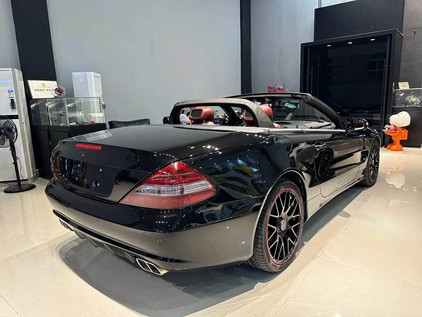 Mercedes-Benz SL-Class 2011 SL 300 Grand Edition фото 13