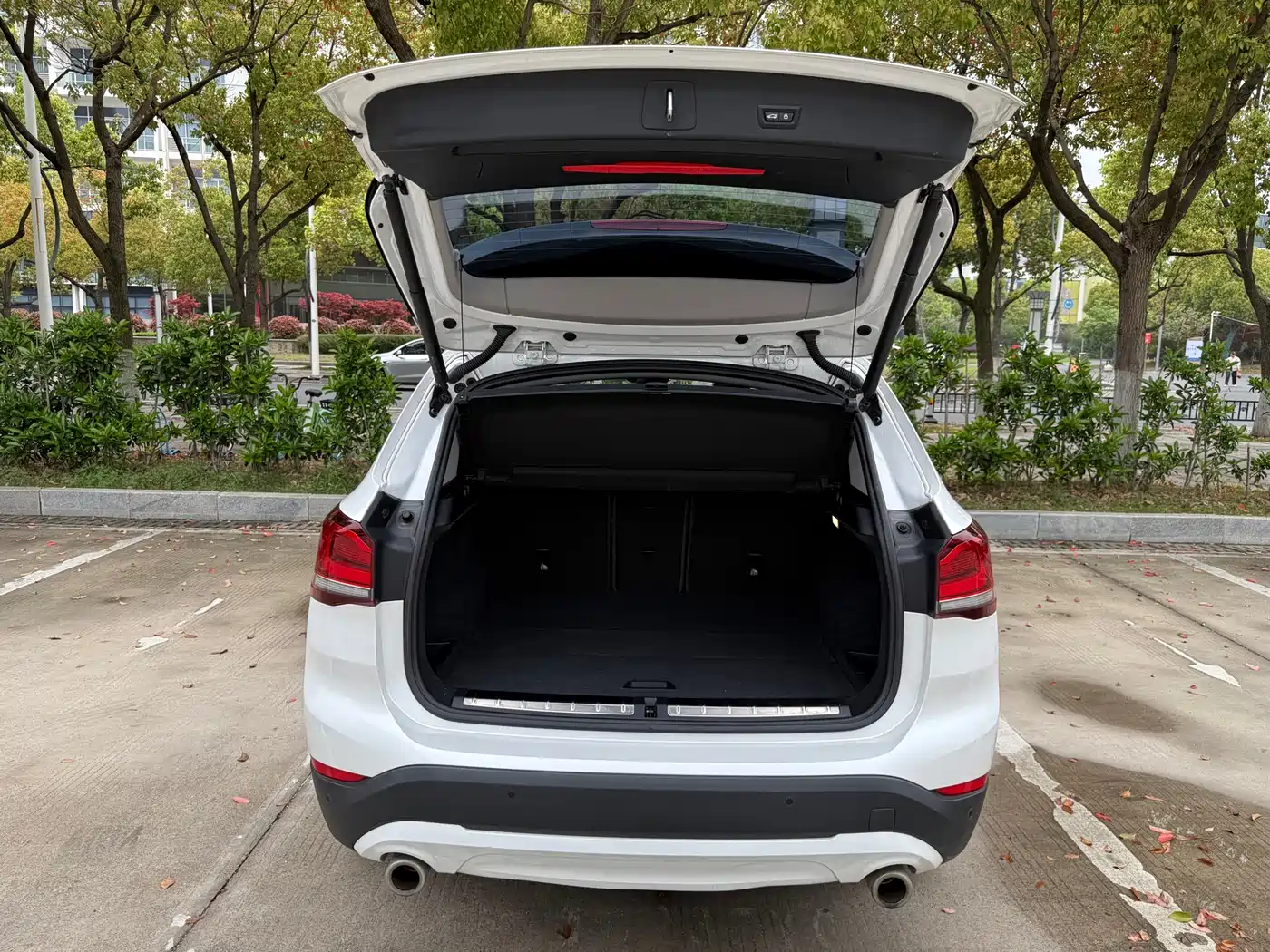 BMW X1 2022 sDrive25Li Leading фото 19