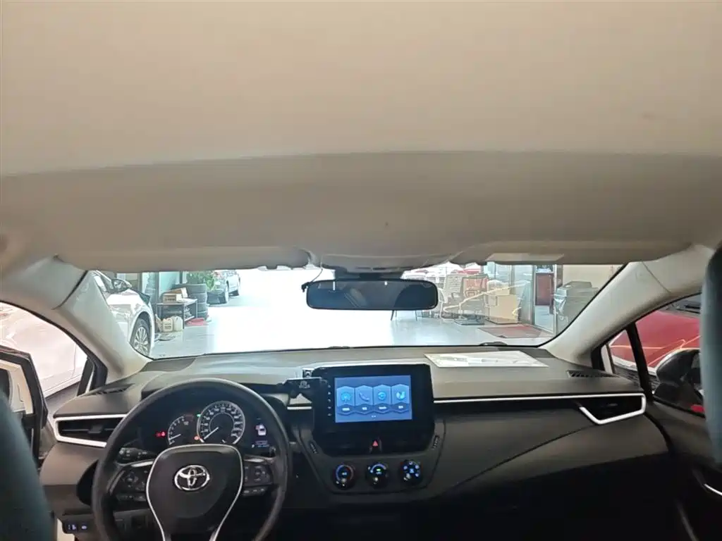 Toyota Corolla 2021 1.2T S-CVT Pioneer PLUS Edition фото 17