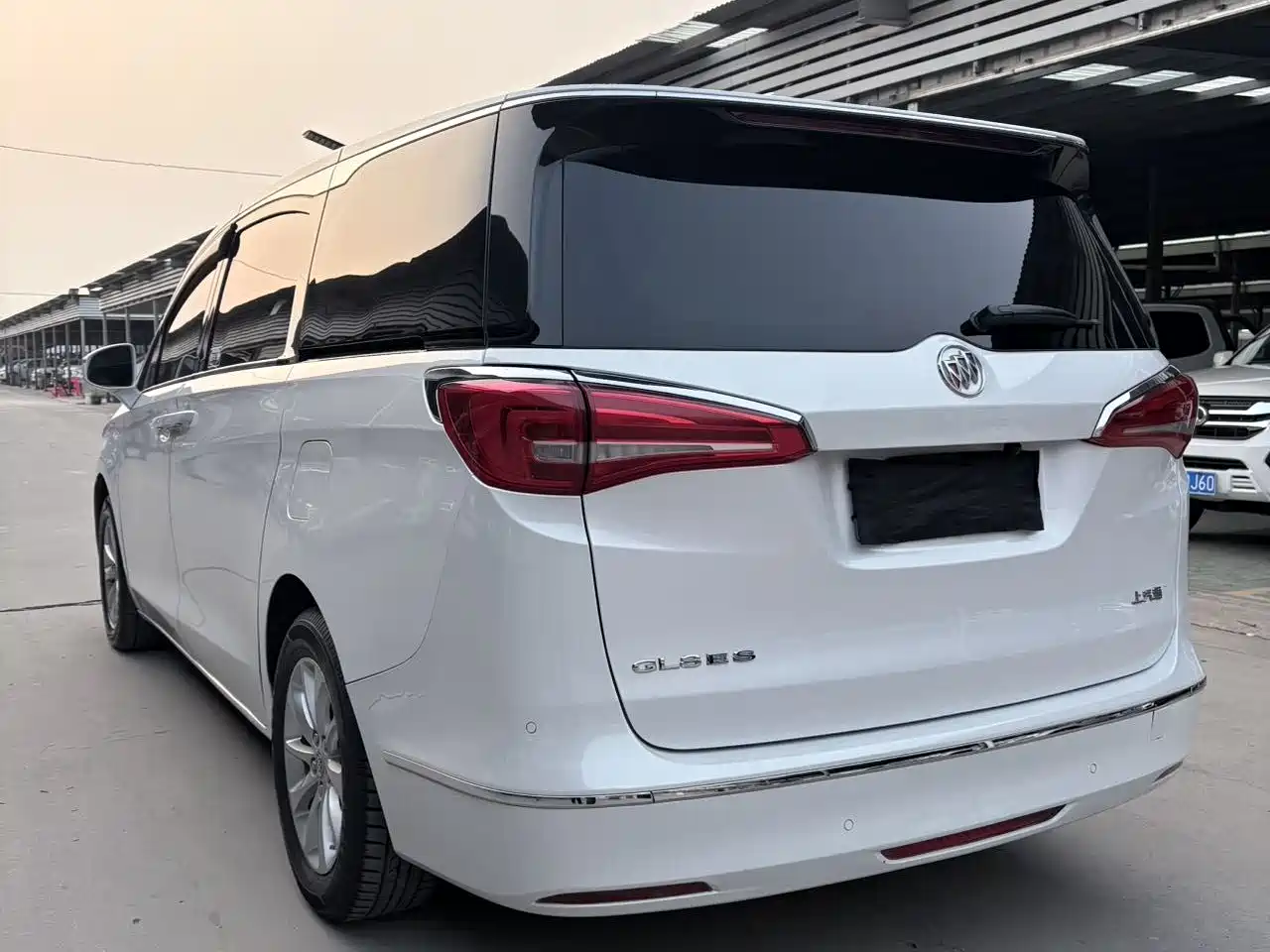 Buick GL8 2018 ES 28T Comfort Type China VI фото 17