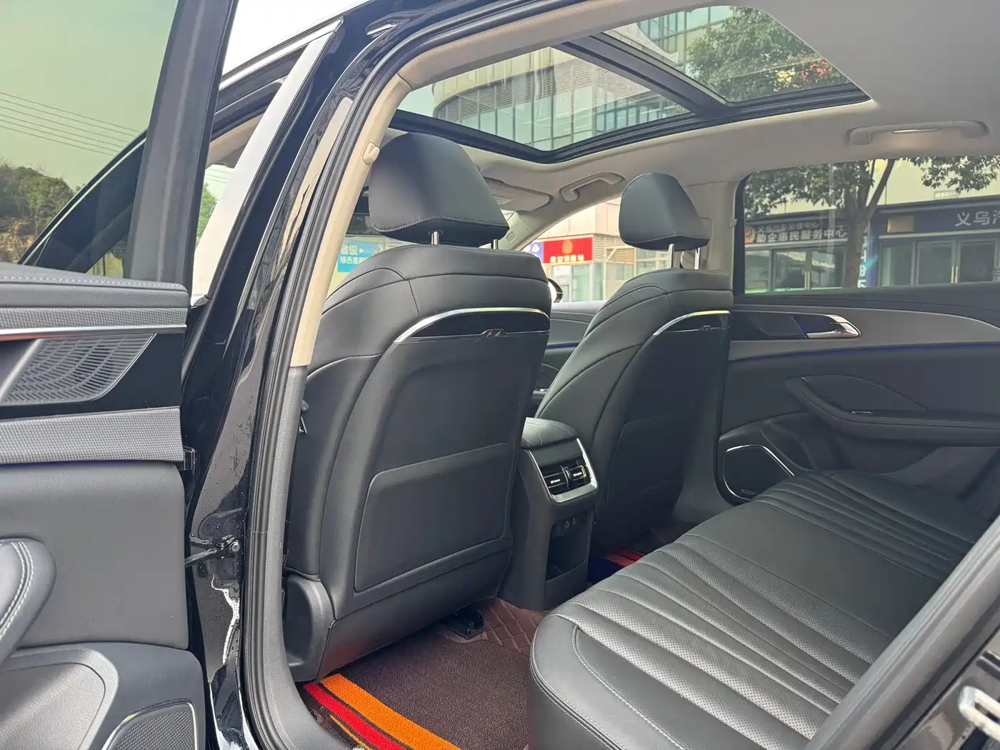 Hongqi H5 2023 2.0T Auto Smart Connect Flag Comfort фото 15