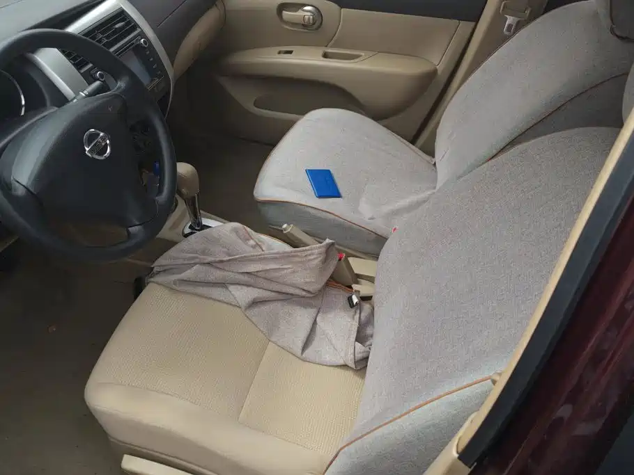 Nissan Livina 2015 2013 1.6XE CVT Comfort